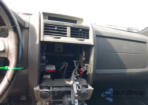 2009 Ford Escape Xlt from USA, damaged, VIN 1FMCU03GX9KC81425